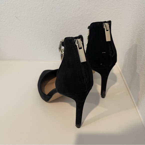 BCBG Black Heels with Gold Bracelet Strap Size 7.5 - Picture 3 of 6